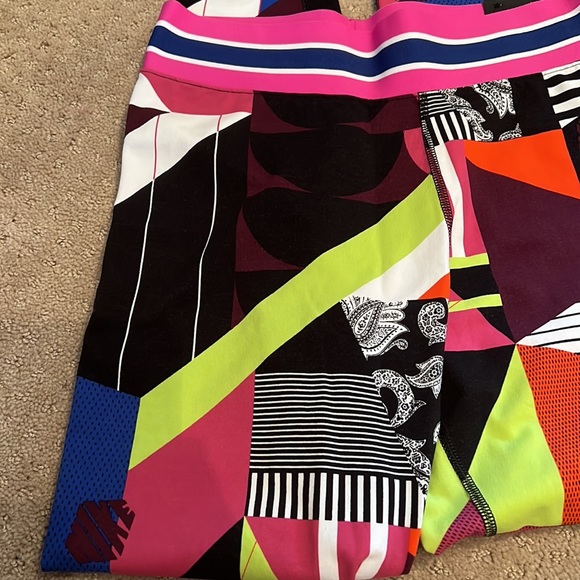 Nike NWT leggings size medium. Super fun and vibrant. - Picture 9 of 12